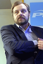 170_0_naristegui131107.jpg