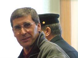 9794958--253x190.jpg