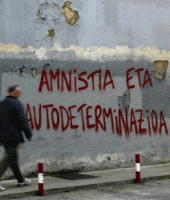 Pintadas proetarras en una localidad vasca