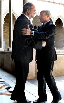 Manuel Chaves, saluda a JosÃ© Montilla (EFE).