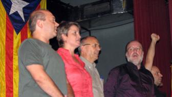 De izquierda a derecha, Jordi Fà brega (EPM), Anna Simó (ERC), Andreu Majó (organització), Àngel Colom (CDC), Francesc Ribera ´Titot´ (CUP) De izquierda a derecha, Jordi Fà brega (EPM), Anna Simó (ERC), Andreu Majó (organització), Àngel Colom (CDC), Francesc Ribera ´Titot´ (CUP)
