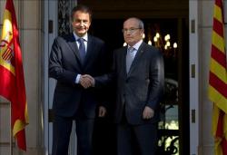 Zapatero y Montilla, a las puertas de la Moncloa. | EFE.