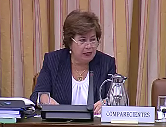 La defensora del Pueblo, MarÃ­a Luisa Cava de Llano, durante su intervenciÃ³n en la ComisiÃ³n Mixta presentando la memoria de 2009 del Defensor del Pueblo (foto: VÃ­deo).