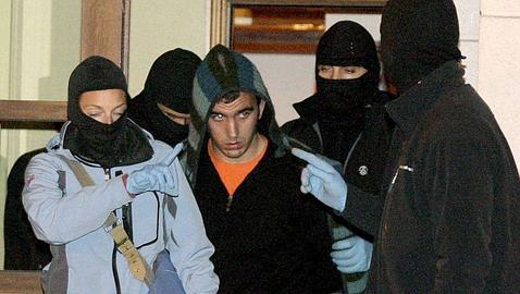 Un detenido en Vizcaya/ EFE Un detenido en Vizcaya/ EFE